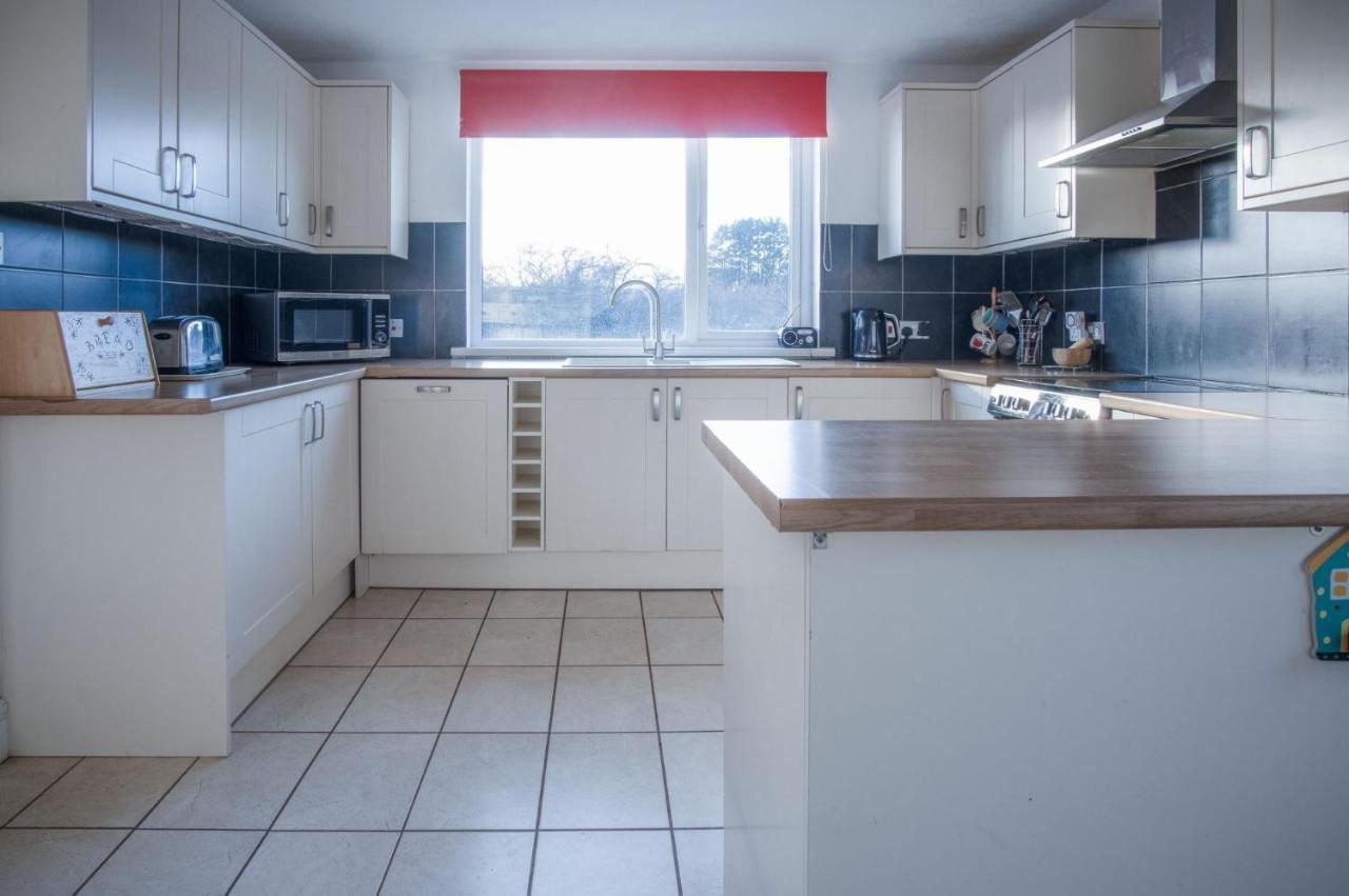 Maytree Cottage - 4 Bedroom Holiday Home - Tenby Exterior photo