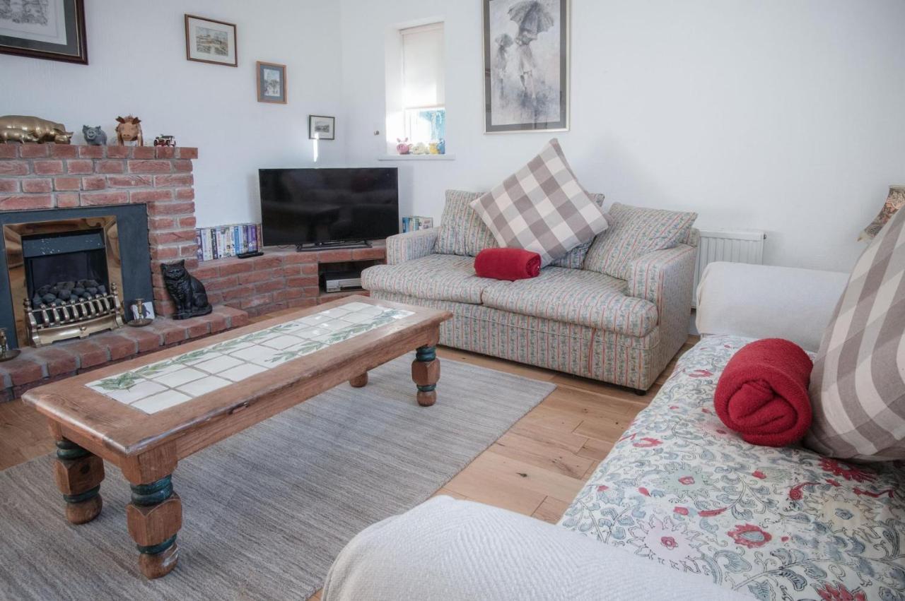 Maytree Cottage - 4 Bedroom Holiday Home - Tenby Exterior photo