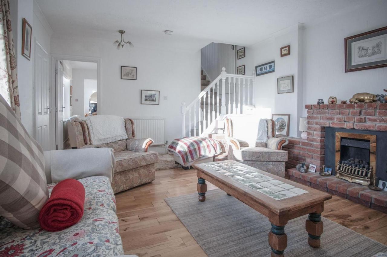Maytree Cottage - 4 Bedroom Holiday Home - Tenby Exterior photo