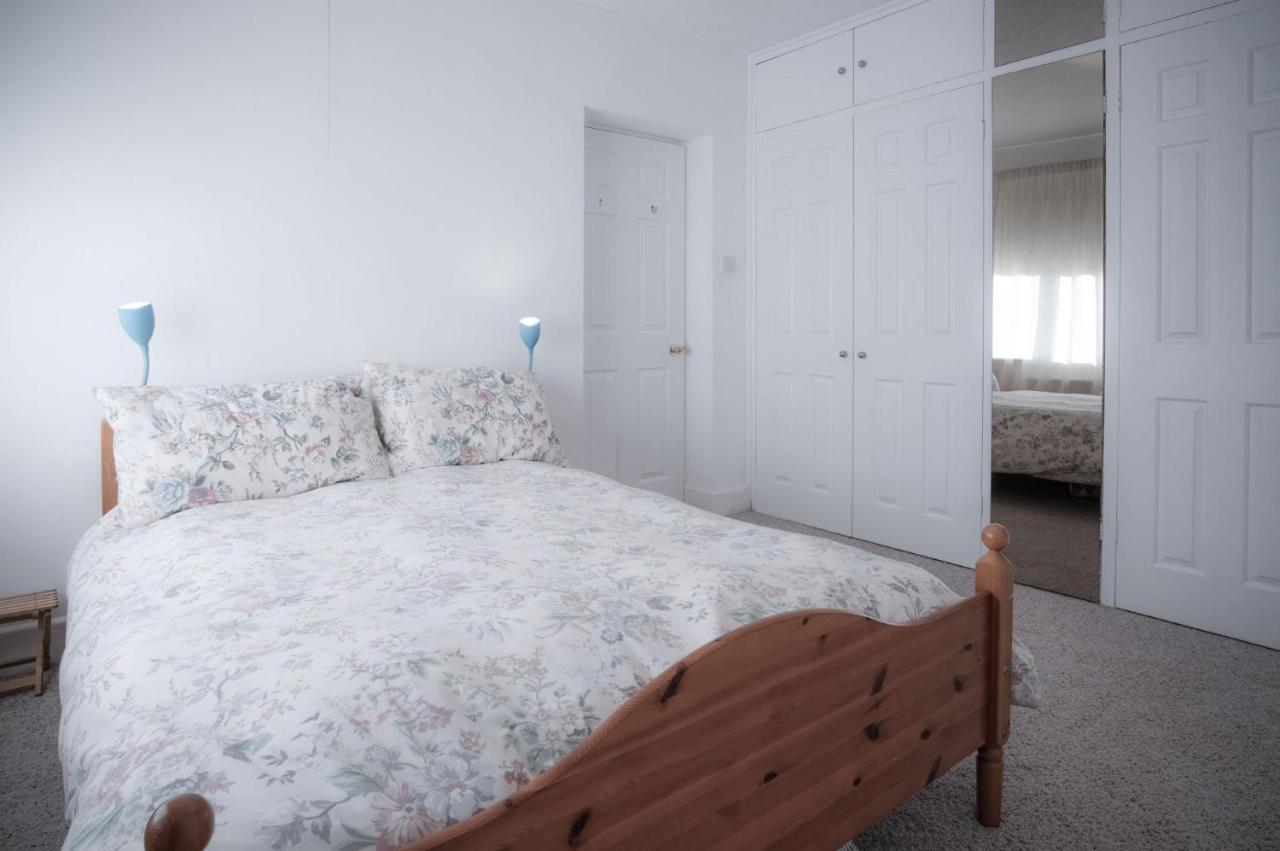 Maytree Cottage - 4 Bedroom Holiday Home - Tenby Exterior photo