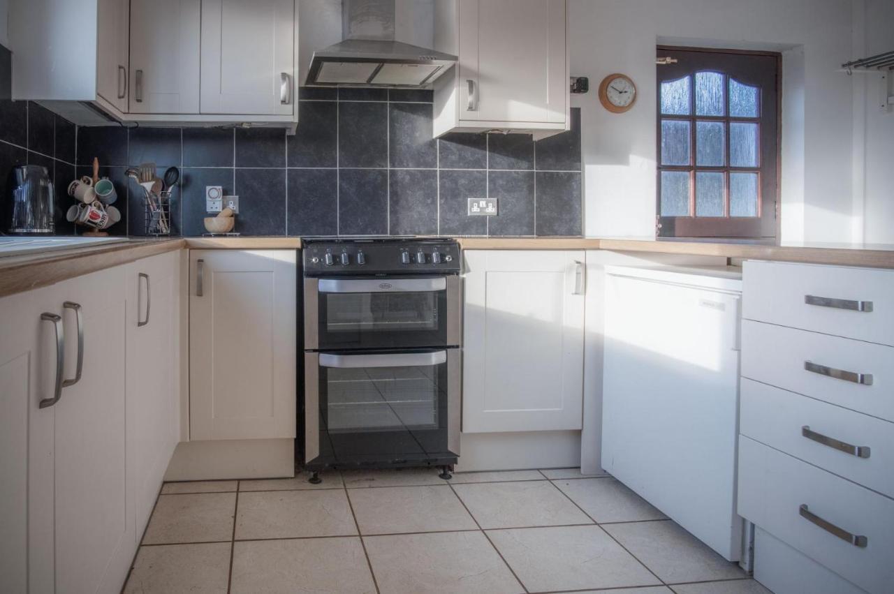 Maytree Cottage - 4 Bedroom Holiday Home - Tenby Exterior photo